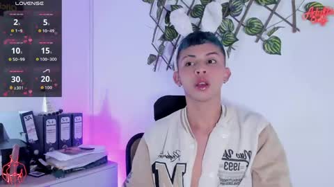 Apolo online show from 04-17-26, 04:10