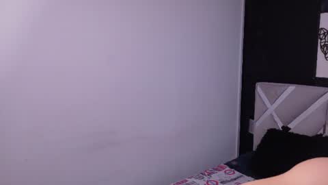 Snapshot of apolo_warrior chatting on 06-21-26, 05:43 Apolo online show from 06-21-26, 05:43