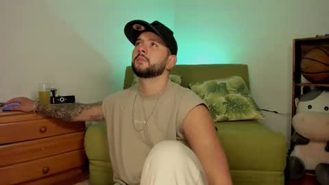 Lola  Apolo online show from 10-06-25, 10:40