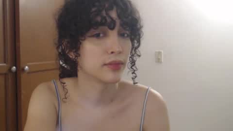 Snapshot of apolosbitch chatting on 02-09-25, 08:45 Nix online show from 02-09-25, 08:45