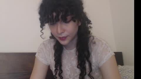 Snapshot of apolosbitch chatting on 02-27-26, 05:46 Nix online show from 02-27-26, 05:46