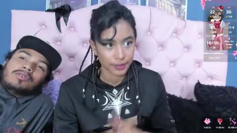 Snapshot of applehot_lr chatting on 03-12-25, 05:24 sofi y kevin online show from 03-12-25, 05:24