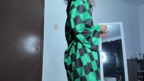 Snapshot of applehot_lr chatting on 09-16-25, 02:12 sofi y kevin online show from 09-16-25, 02:12