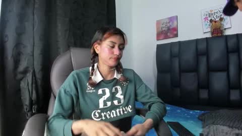 sofi y kevin online show from 12-16-25, 01:05