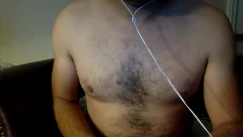 Snapshot of applesauce1584 chatting on 02-08-25, 09:13 Display Name online show from 02-08-25, 09:13