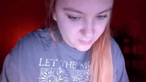 Snapshot of appleyummybuns chatting on 01-06-26, 11:29 appleyummybuns online show from 01-06-26, 11:29