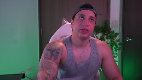Snapshot of appolo_allen chatting on 12-10-24, 07:54 insta appolo master online show from 12-10-24, 07:54