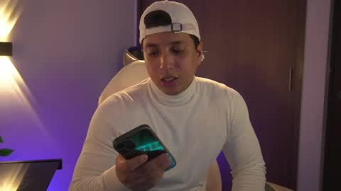 Snapshot of appolo_allen chatting on 03-02-25, 01:47 insta appolo master online show from 03-02-25, 01:47