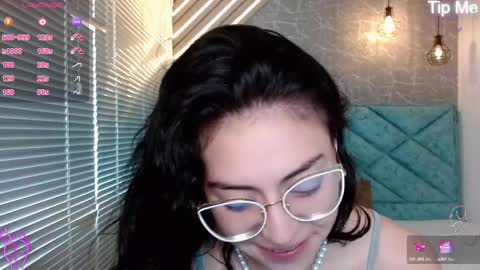 Snapshot of april_dumont chatting on 03-07-25, 12:23 April online show from 03-07-25, 12:23