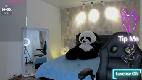 Snapshot of april_dumont chatting on 09-26-25, 11:58 April online show from 09-26-25, 11:58