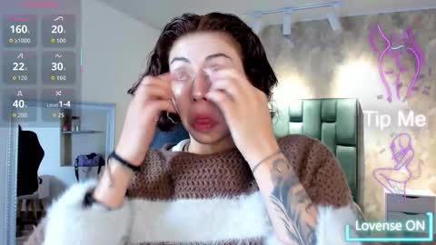 Snapshot of april_dumont chatting on 11-12-25, 11:43 April online show from 11-12-25, 11:43