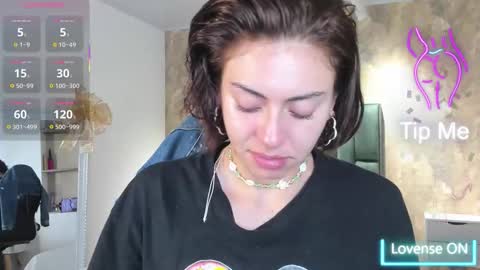 Snapshot of april_dumont chatting on 11-20-25, 01:44 April online show from 11-20-25, 01:44