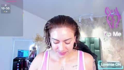 Snapshot of april_dumont chatting on 11-21-25, 11:53 April online show from 11-21-25, 11:53