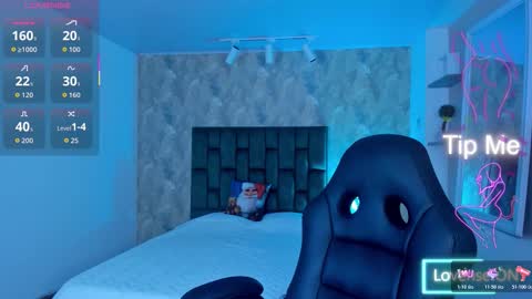 Snapshot of april_dumont chatting on 12-18-25, 03:07 April online show from 12-18-25, 03:07