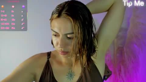 Snapshot of april_dumont chatting on 03-12-26, 01:17 April online show from 03-12-26, 01:17