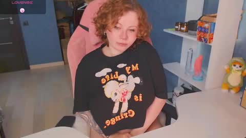 Snapshot of april_hentaigirl chatting on 10-13-25, 12:27    my special content  online show from 10-13-25, 12:27