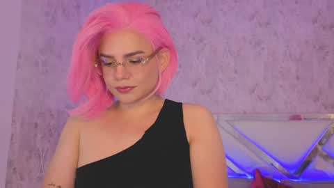 Isabella online show from 05-16-26, 09:13