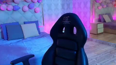  APRIL  online show from 03-04-26, 04:07