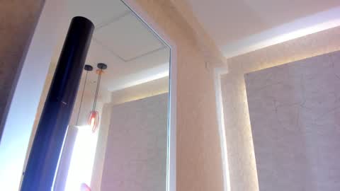 Snapshot of aprilalen chatting on 02-10-25, 06:31 April online show from 02-10-25, 06:31
