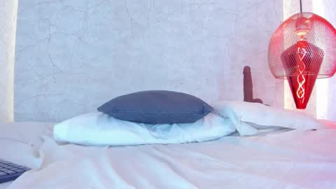 Snapshot of aprilalen chatting on 02-13-25, 10:02 April online show from 02-13-25, 10:02