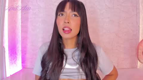 Snapshot of aprilalen chatting on 10-01-25, 07:14 April online show from 10-01-25, 07:14