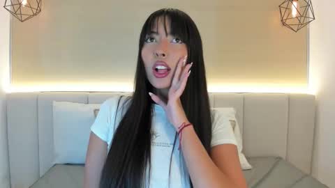 Snapshot of aprilalen chatting on 01-18-26, 06:39 April online show from 01-18-26, 06:39