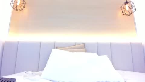 Snapshot of aprilalen chatting on 02-15-26, 07:51 April online show from 02-15-26, 07:51