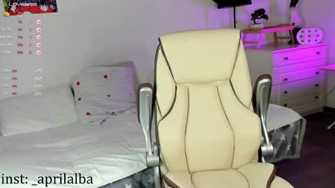 Snapshot of aprilinalba chatting on 02-12-25, 04:54 ALEKSANDRA POLYAKOVA online show from 02-12-25, 04:54