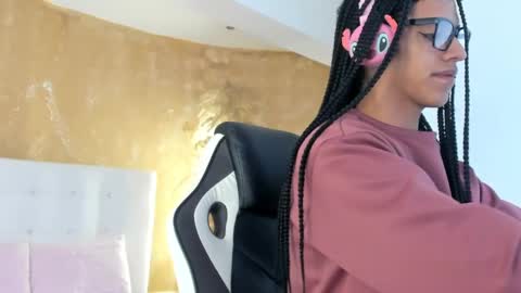 Snapshot of aprill_fox chatting on 02-27-25, 03:04 aprill_fox online show from 02-27-25, 03:04