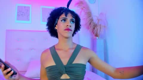 Snapshot of aprill_fox chatting on 10-06-25, 10:18 aprill_fox online show from 10-06-25, 10:18