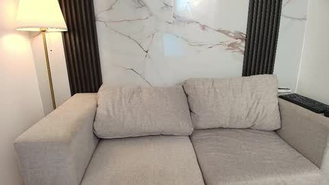 aprillross online show from 12-15-25, 12:31