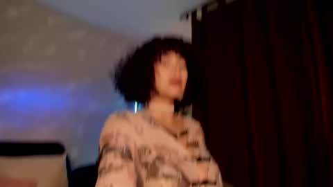 Snapshot of aprilmuse_ chatting on 05-25-26, 01:11 April Muse online show from 05-25-26, 01:11