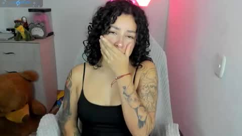 Snapshot of aqua_emilly chatting on 01-10-26, 10:47 aqua emilly online show from 01-10-26, 10:47