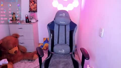 Snapshot of aqua_emilly chatting on 03-20-26, 10:14 aqua emilly online show from 03-20-26, 10:14