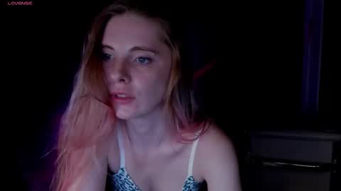 aqualen online show from 10-28-25, 01:14