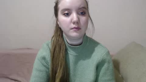 Josefin online show from 12-15-24, 02:59