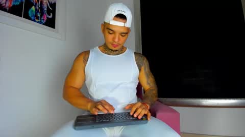 AquilesElpapi online show from 09-26-25, 12:42