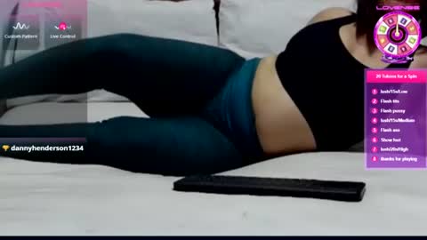 Arab Catwoman online show from 07-29-26, 06:22