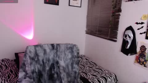 Arabella online show from 12-26-24, 01:51