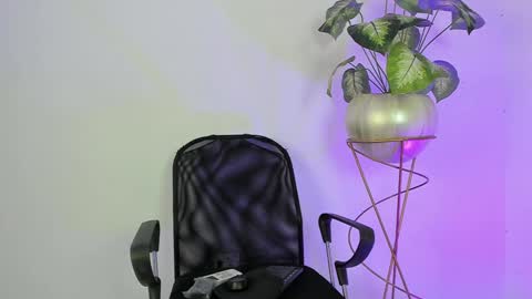   online show from 01-11-25, 05:20