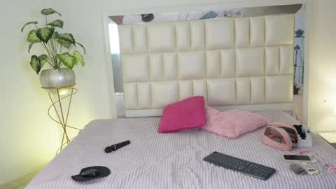   online show from 01-26-25, 08:36