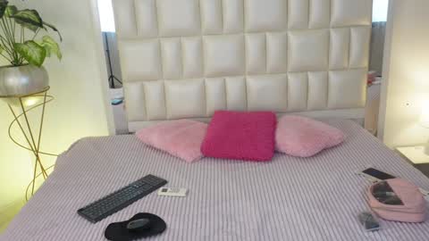   online show from 01-28-25, 04:18