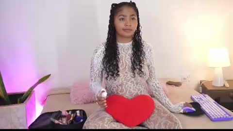 Snapshot of aradia_01 chatting on 07-21-26, 04:26 online show from 07-21-26, 04:26