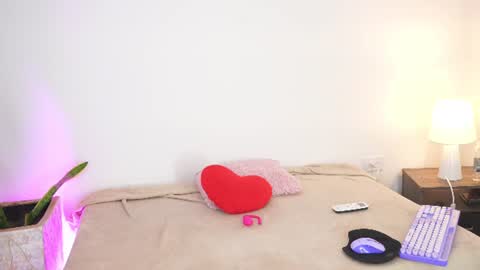 Snapshot of aradia_01 chatting on 07-25-26, 07:39 online show from 07-25-26, 07:39