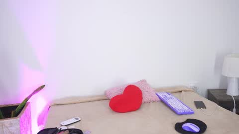Snapshot of aradia_01 chatting on 07-28-26, 08:10 online show from 07-28-26, 08:10