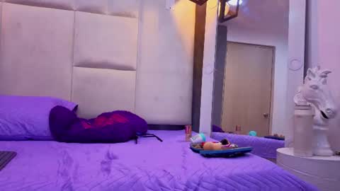 Snapshot of aranza_jones chatting on 06-10-26, 11:09 Aranza online show from 06-10-26, 11:09
