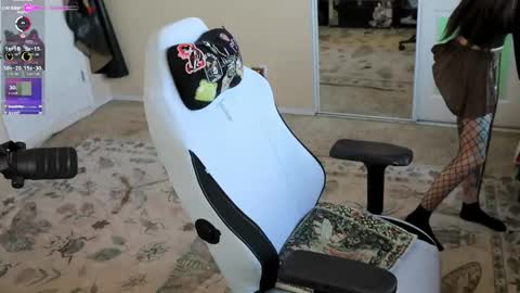 Snapshot of archancel chatting on 09-29-25, 03:06 Archancel online show from 09-29-25, 03:06