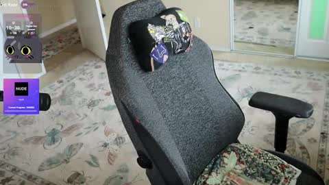 Snapshot of archancel chatting on 11-13-25, 04:17 Archancel online show from 11-13-25, 04:17