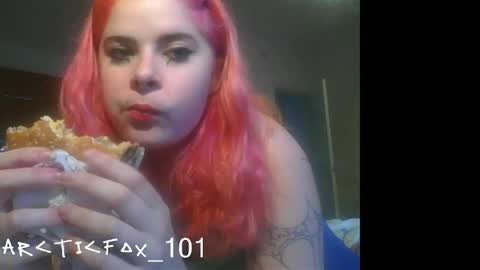 Snapshot of arcticfox_101 chatting on 06-06-26, 11:04 Daisy online show from 06-06-26, 11:04