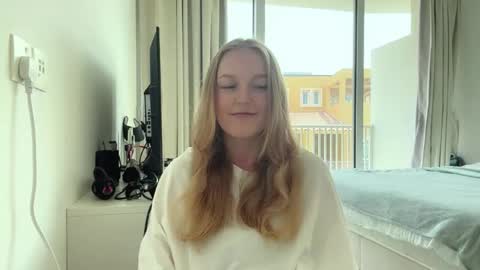 Ariana online show from 05-17-26, 09:38